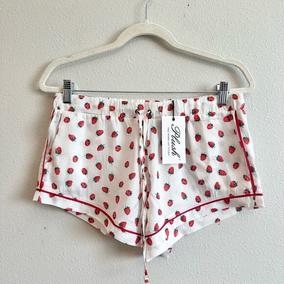 NWT Plush Strawberry Satin Pajama Set Size Small - Picture 10 of 12